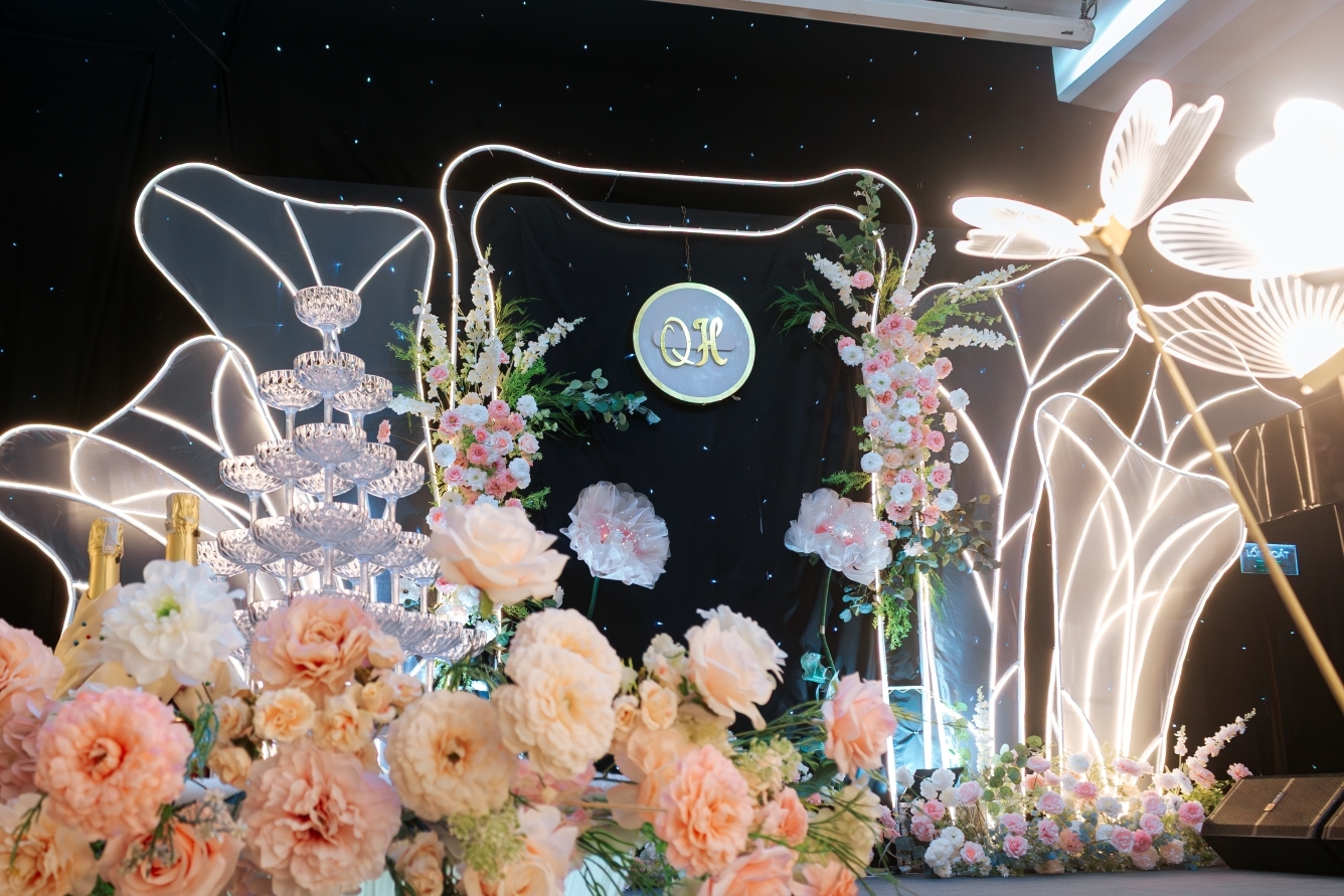 BACKDROP SÂN KHẤU - ĐẲNG CẤP VÀ SANG TRỌNG CHO MỌI SỰ KIỆN